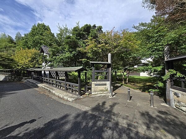 石橋記念公園まで約1084m