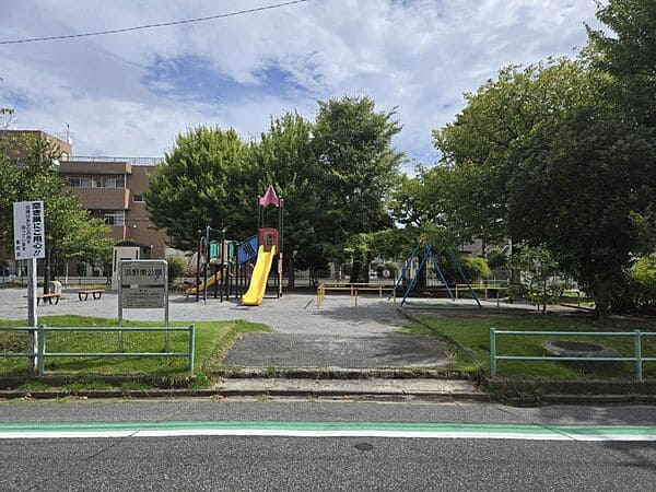 浜野東公園まで約1027m