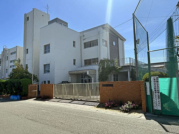 北名古屋市立西春中学校