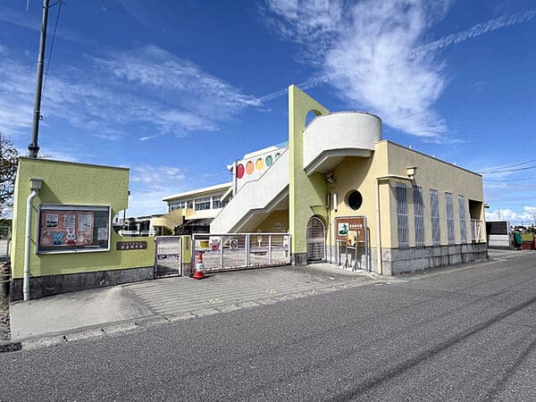 徳重保育園まで約1864m