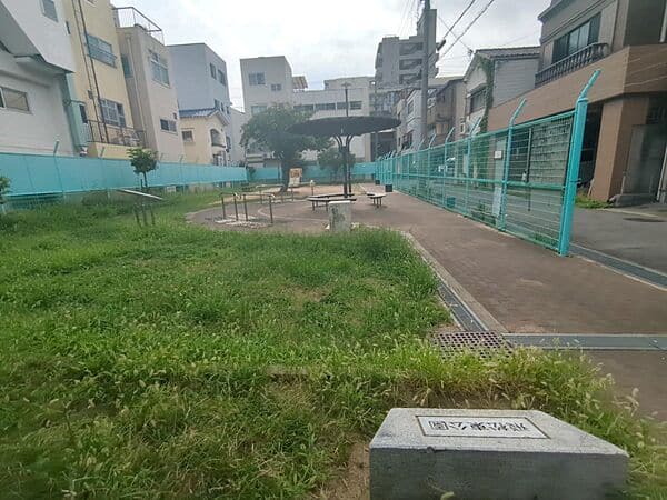 飛松東公園まで約645m