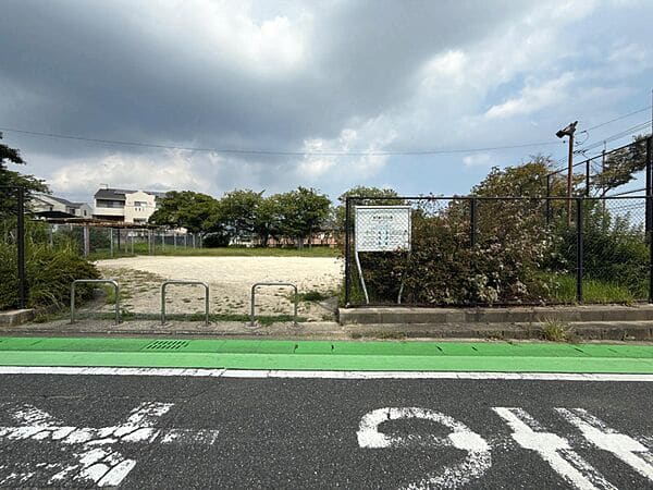 野方藤ヶ丘北公園まで約1036m