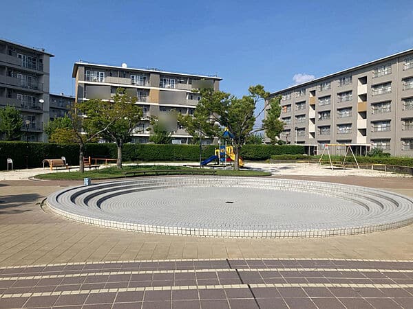 タコ公園まで約307m