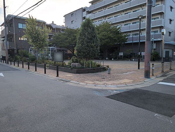 若松鷹取公園まで約571m