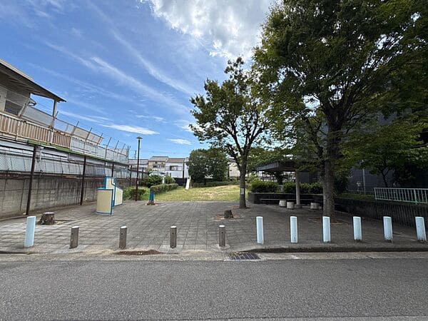 浜添公園まで約464m