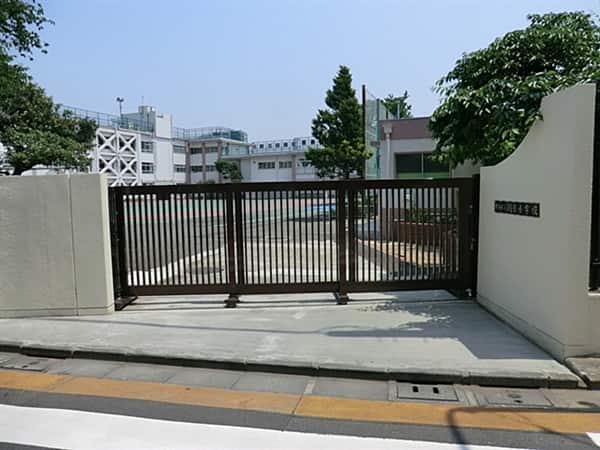 豊島区立朝日小学校
