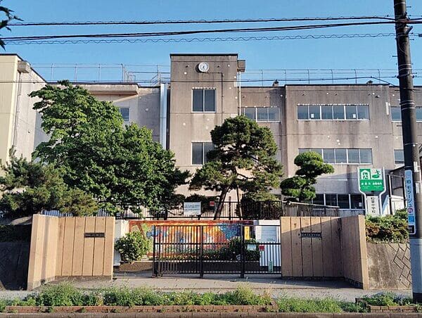 柏市立松葉中学校