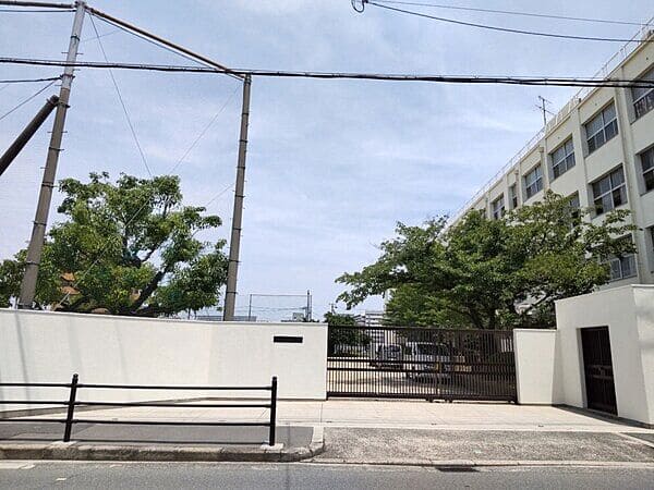 大阪市立瓜破西小学校