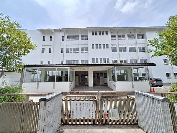 伊丹市立伊丹小学校