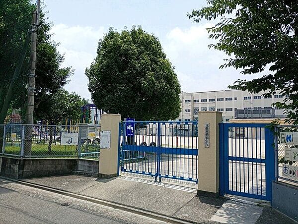 名古屋市立千年小学校まで約444m