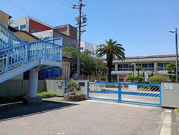 名古屋市立宝小学校まで約354m