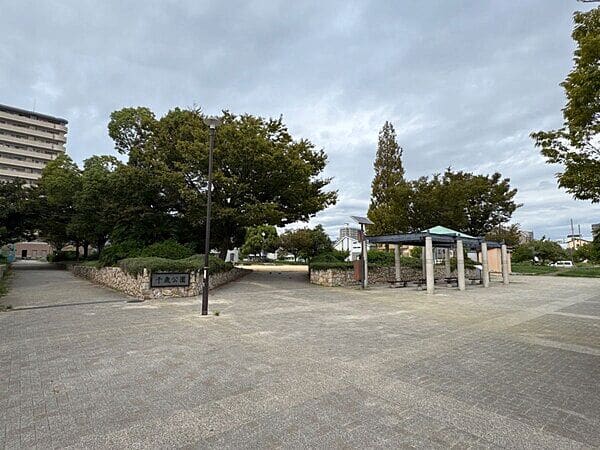 千歳公園(神戸市)まで約647m