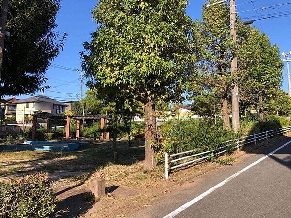 旭ケ丘公園まで約180m