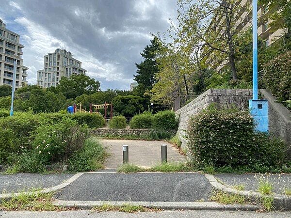 野寄南公園まで約758m