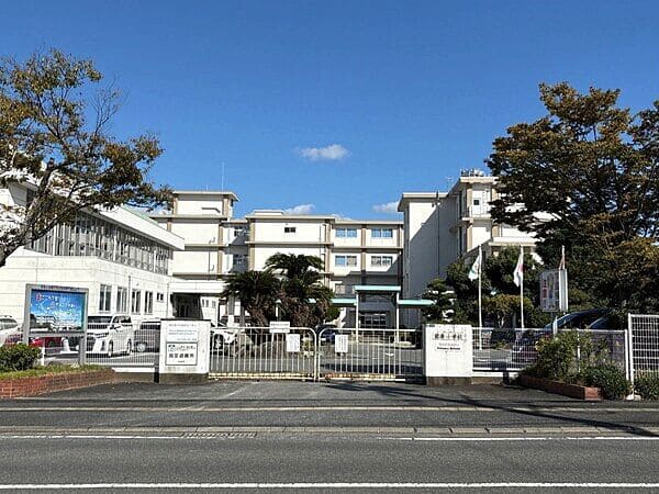 糸島市立前原小学校