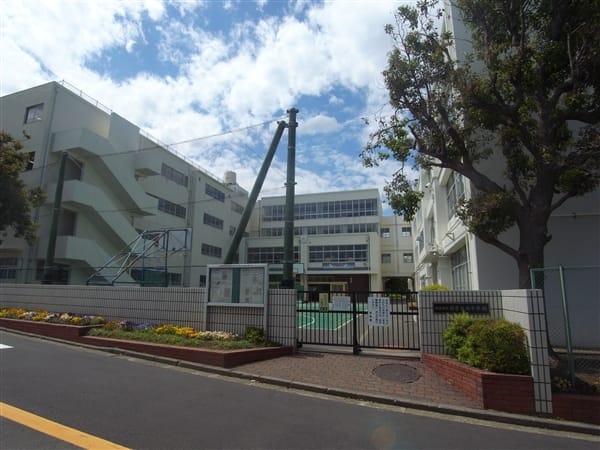 横浜市立日吉台西中学校