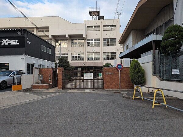 大阪市立春日出中学校