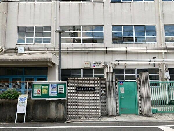 東大阪市立桜橋小学校まで約57m