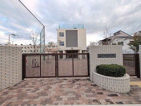 大阪市立春日出小学校