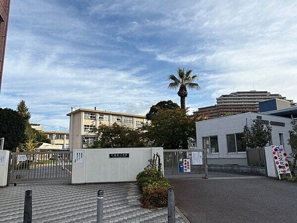 福岡市立姪浜小学校