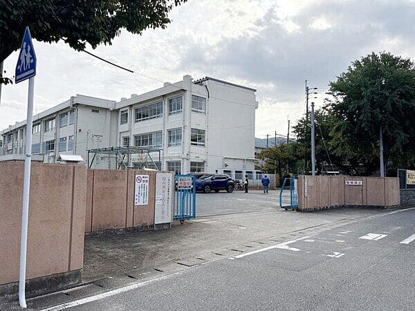 福岡市立田村小学校まで約1207m