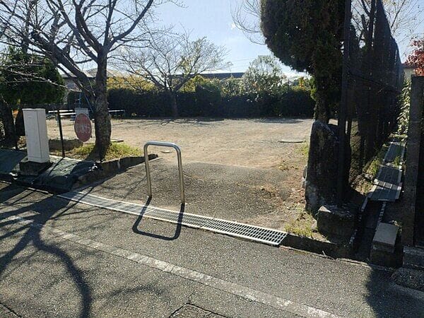 高雄南公園まで約576m