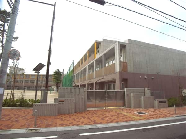 豊島区立西池袋中学校