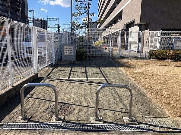 八戸ノ里東第一公園まで約1103m