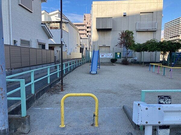下小阪東児童遊園まで約706m