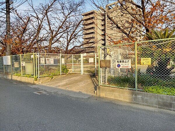 神田広場まで約984m