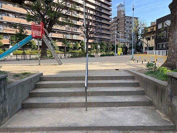 新喜多東公園まで約894m