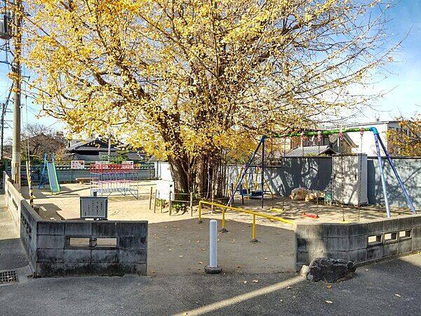 喜里川児童遊園まで約979m