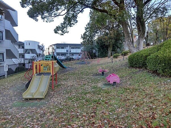 梅林児童遊戯場まで約765m