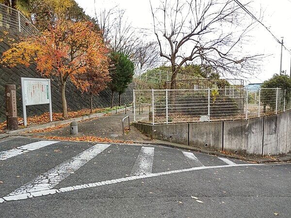 上四条町第二公園まで約1498m