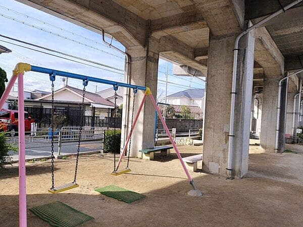 鉢塚三丁目公園まで約605m
