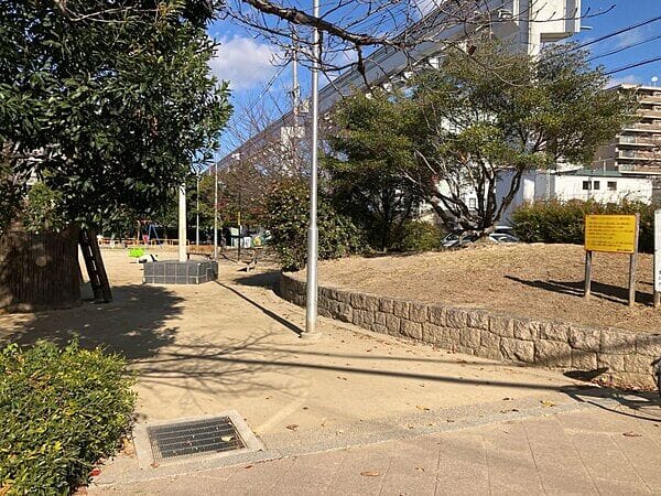 蛍ケ池公園まで約871m