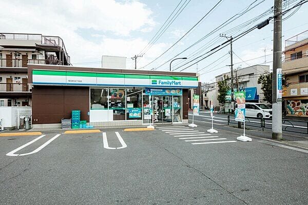ファミリーマート 保谷町五丁目店まで約102m