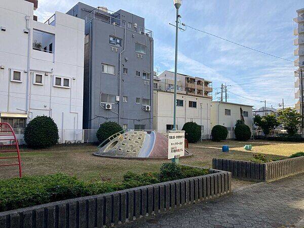 長居住宅公園まで約1037m