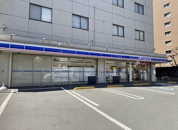 ローソン さいたま白幡三丁目店まで約249m