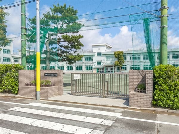 江戸川区立小岩第三中学校