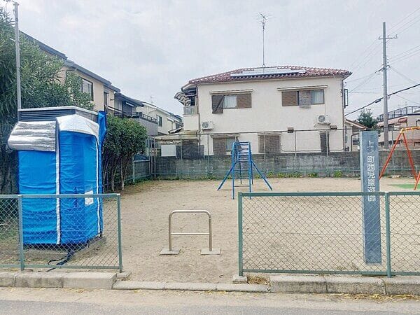 上之町西児童遊園まで約201m