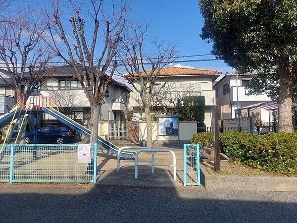 甲風園児童遊園まで約828m