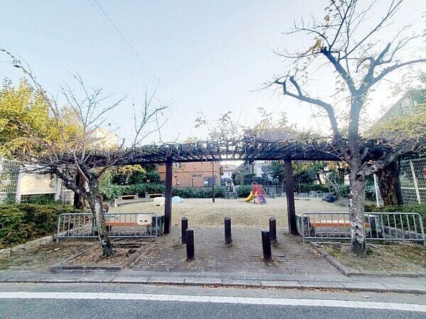 神呪公園まで約696m
