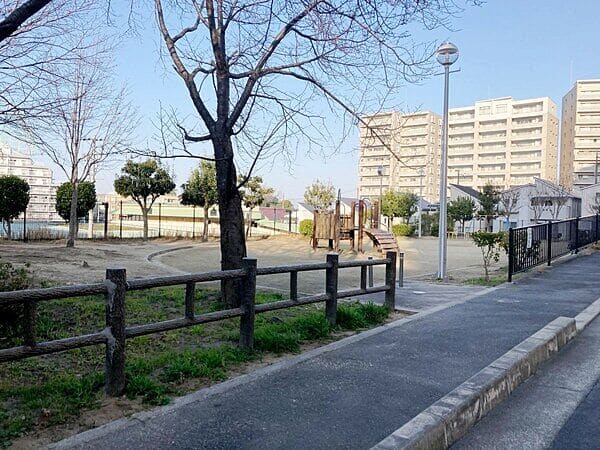 高塚町中央公園まで約588m