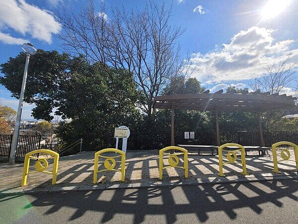 坊主池公園まで約576m