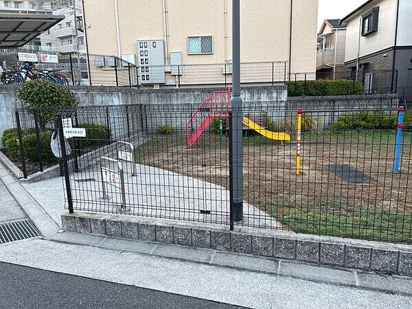 小規模公園427まで約424m