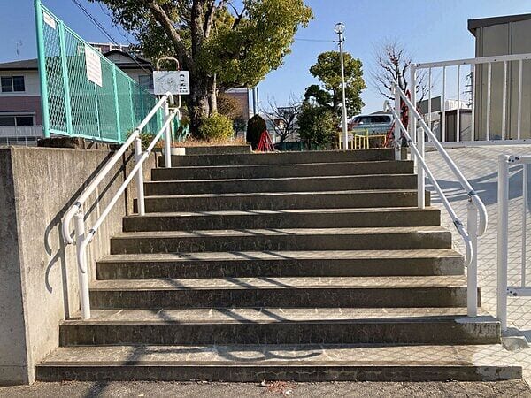 小規模公園10まで約83m