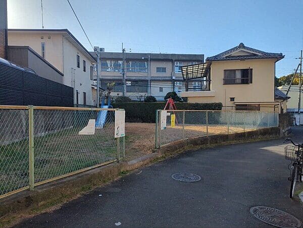 小規模公園246まで約858m