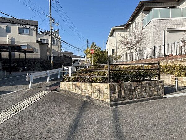 表面管理公園310まで約647m