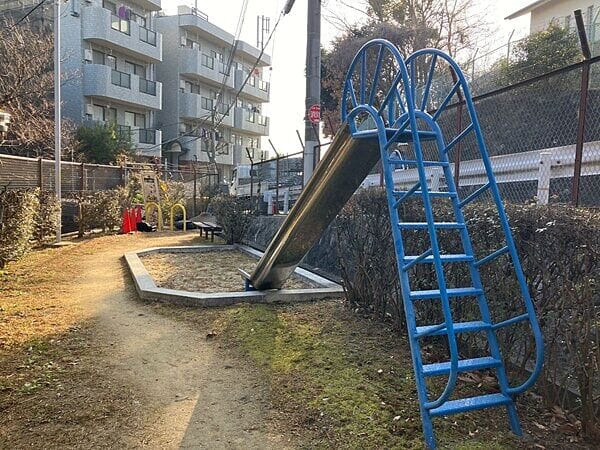 小規模公園211まで約757m